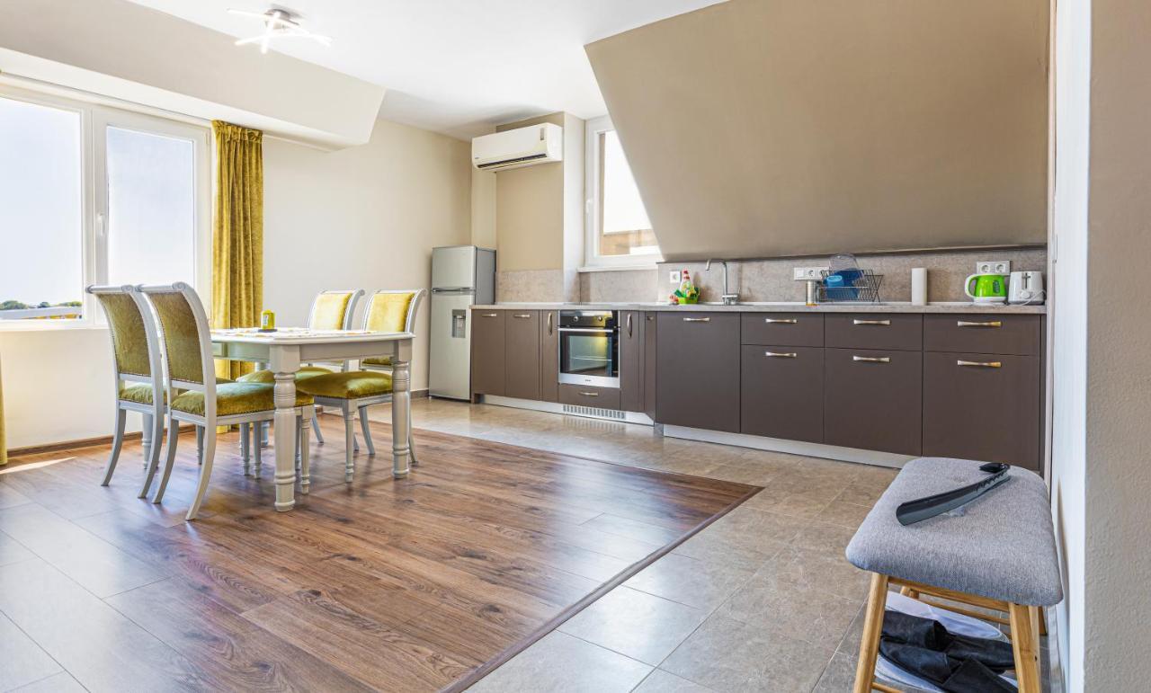 Appartement Fancy 1Bd Penthouse With Terrace Near The Centre By Flat Mаnager à Plovdiv Extérieur photo